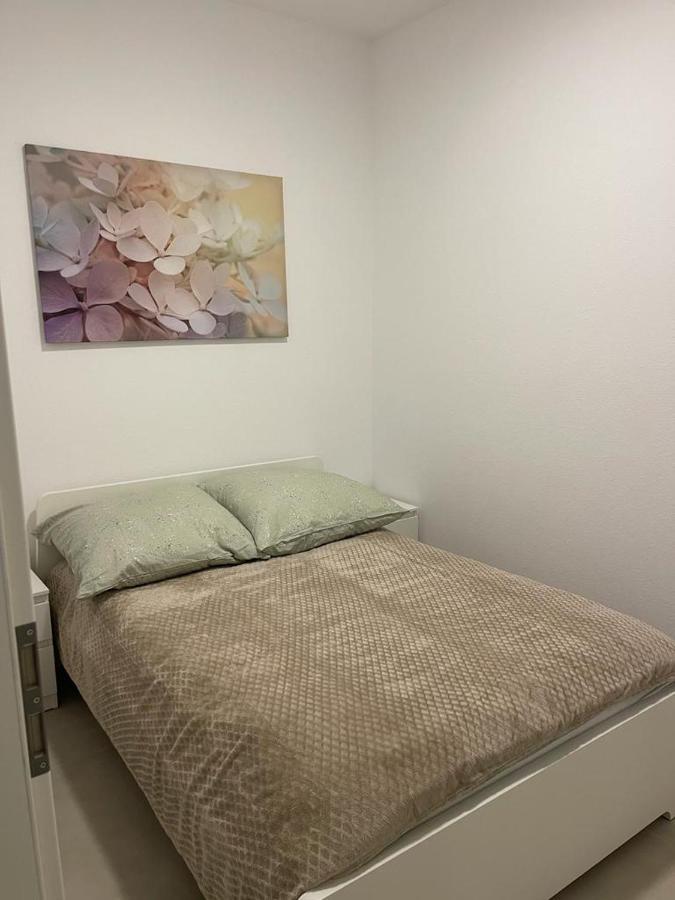 Monteurzimmer Mit Zwei Einzelnen Betten In Einer 3Zi Wohnung Mit Kuche Und Bad Оснабрюк Екстер'єр фото